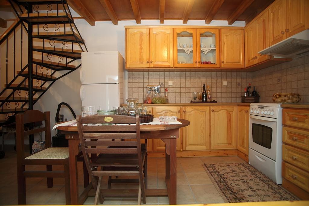 Menelia Cottage Platístoma Zimmer foto